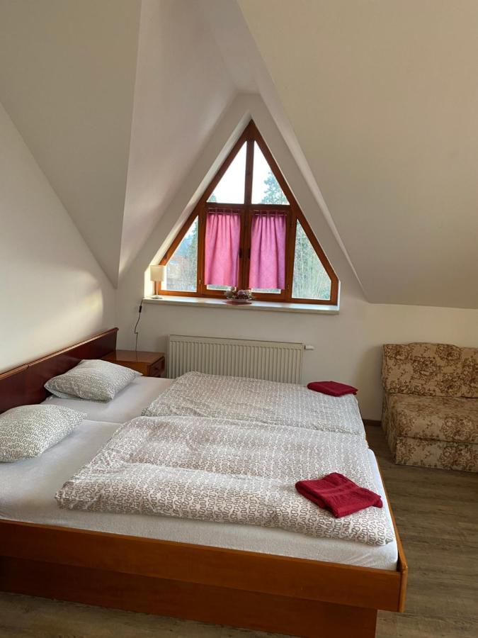 Restaurace U Vlkove Hotel Kamenice Kültér fotó
