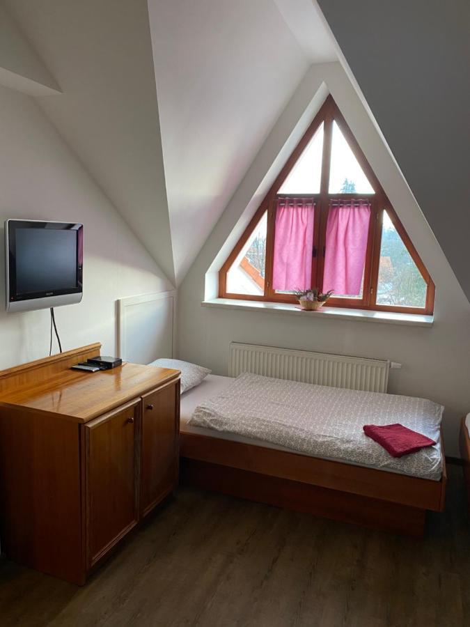 Restaurace U Vlkove Hotel Kamenice Kültér fotó
